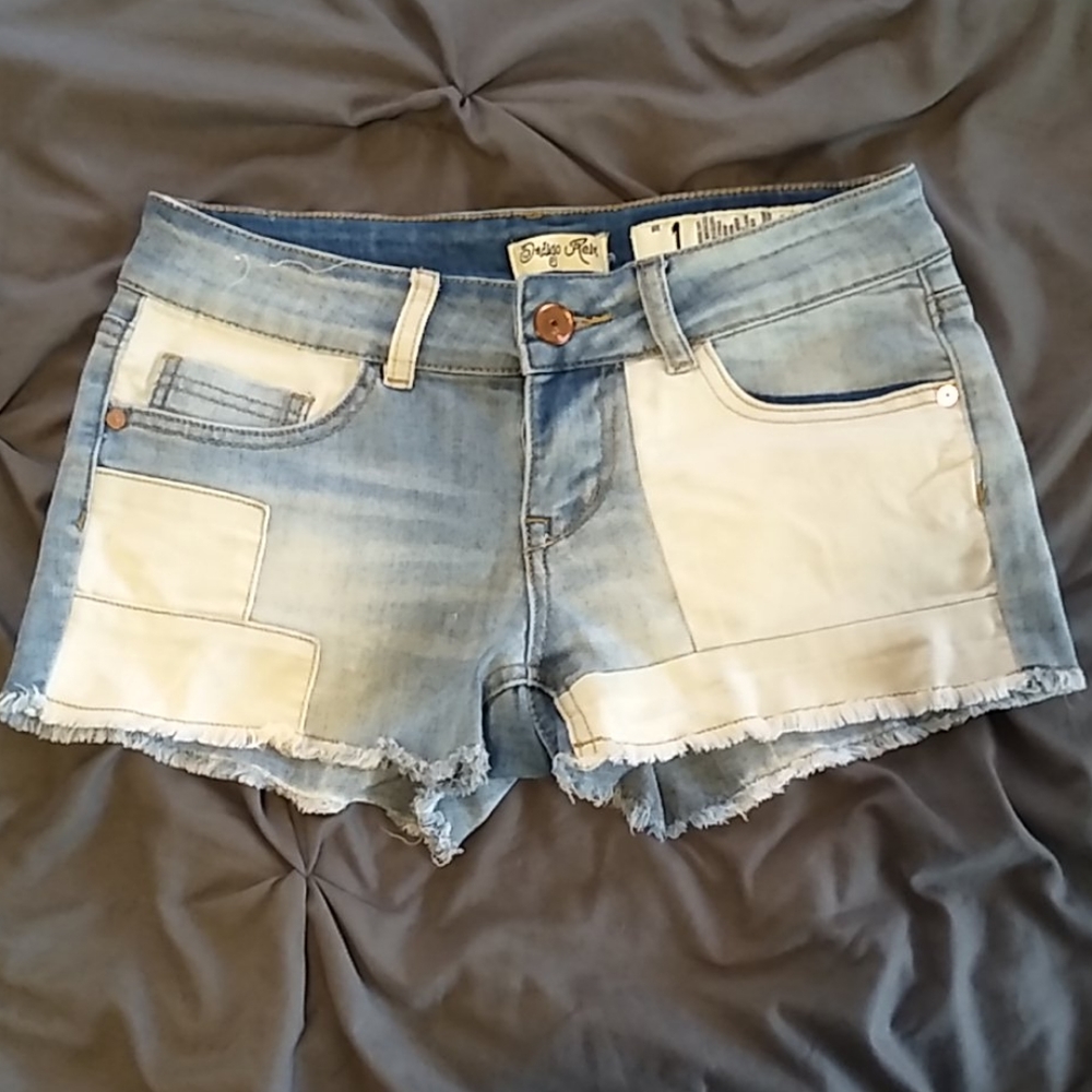 Indigo Rein jean shorts size 1